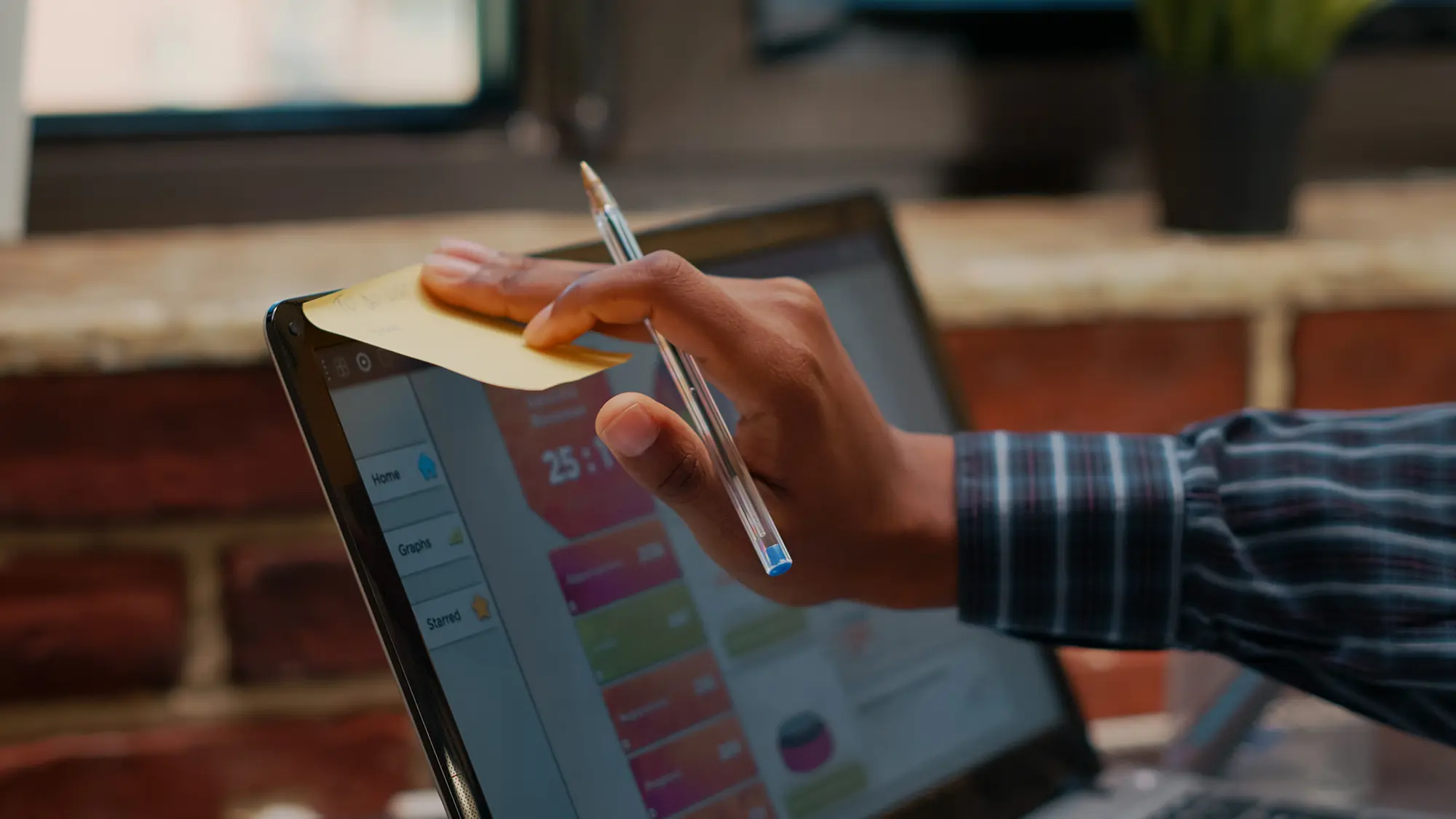 CONTRACT DRAFTING & REVIEW